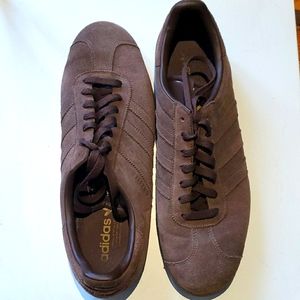 Men Adidas Gazelle sneakers